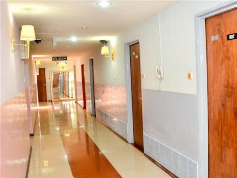 J &J Hotel Kota Kinabalu Exterior photo