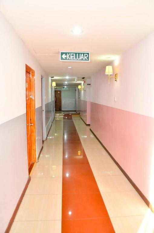 J &J Hotel Kota Kinabalu Exterior photo